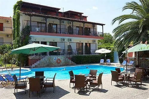 Pelli Hotel Pefkochori 3*,